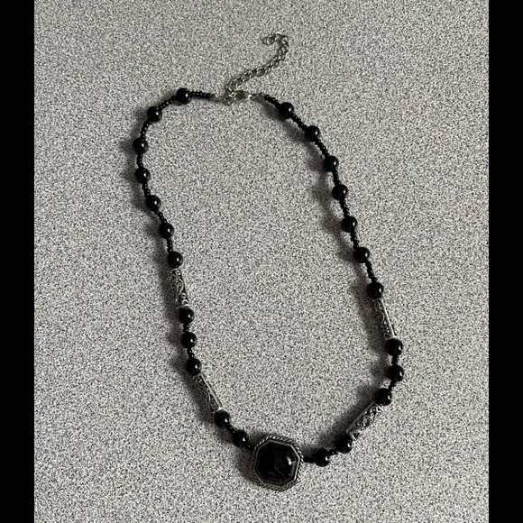 Vintage Black & Silver Beaded Necklace - Picture 5 of 8